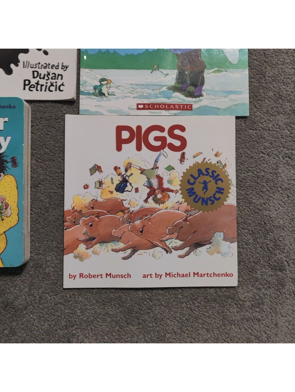 Lot of 9 Children's Picture Books Robert Munsch Bundle Scholastic Paperbacks - Picture 6 of 8